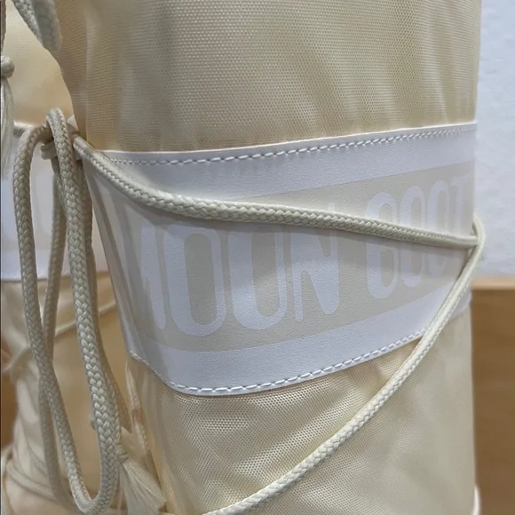 Moon Boot Women's Beige Winter Boots - Picture 3 of 7